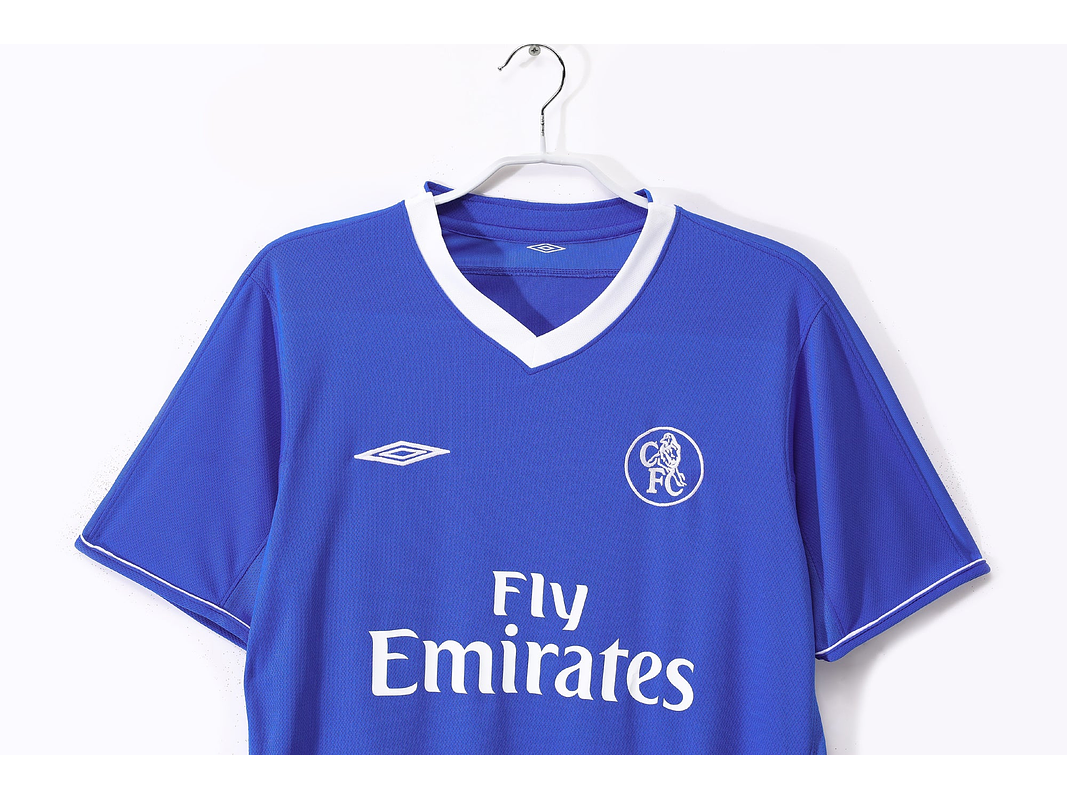 Chelsea 2003/05 (Home Kit) 3
