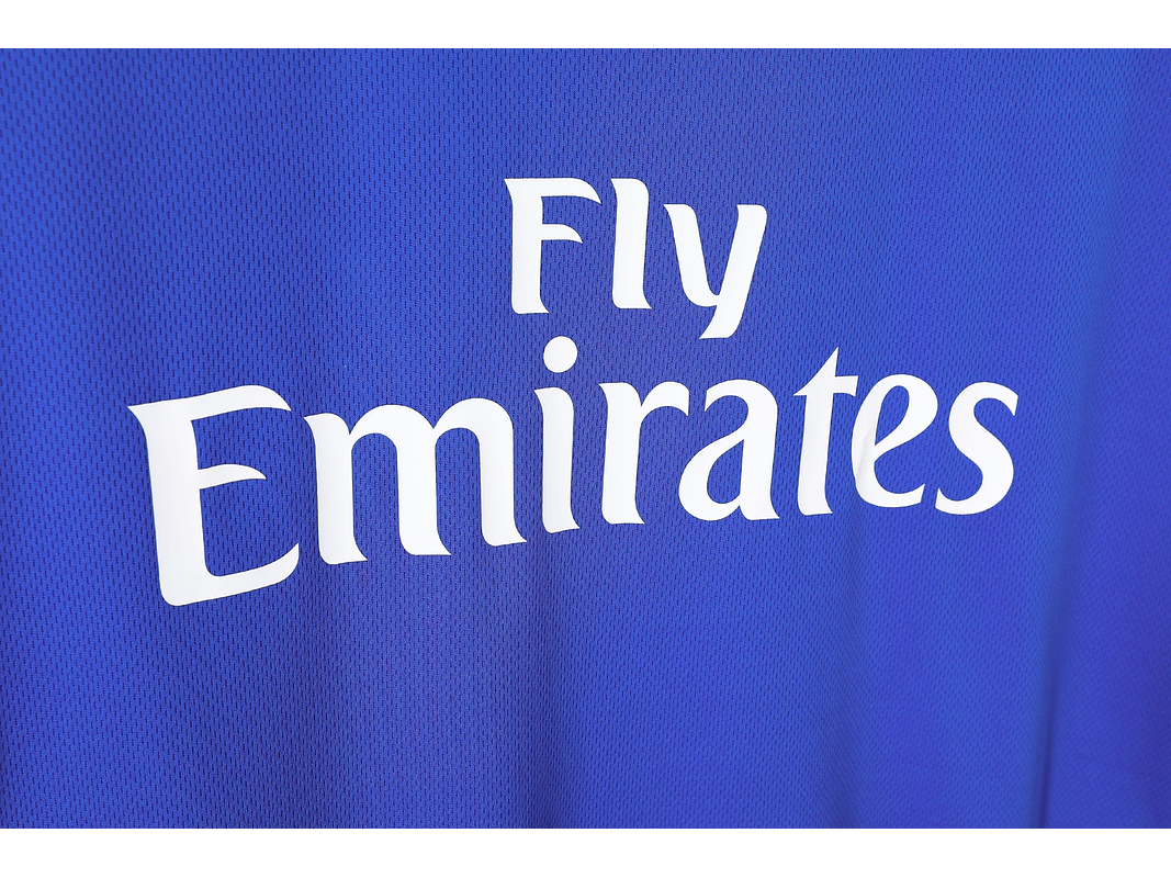 Chelsea 2003/05 (Home Kit) 10