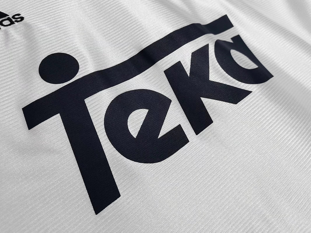 Real Madrid 1998/00 (Home Kit) 5