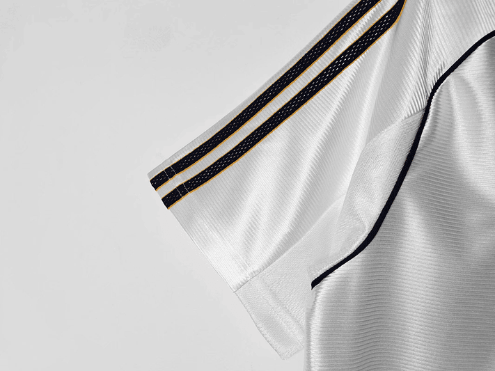Real Madrid 1998/00 (Home Kit) 9