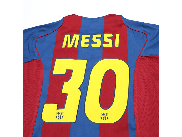Barcelona 2004/05 (Home Kit) 4