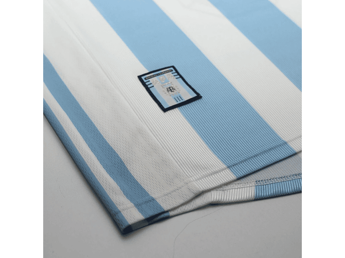 Argentina 1998/99 (Home Kit) 6