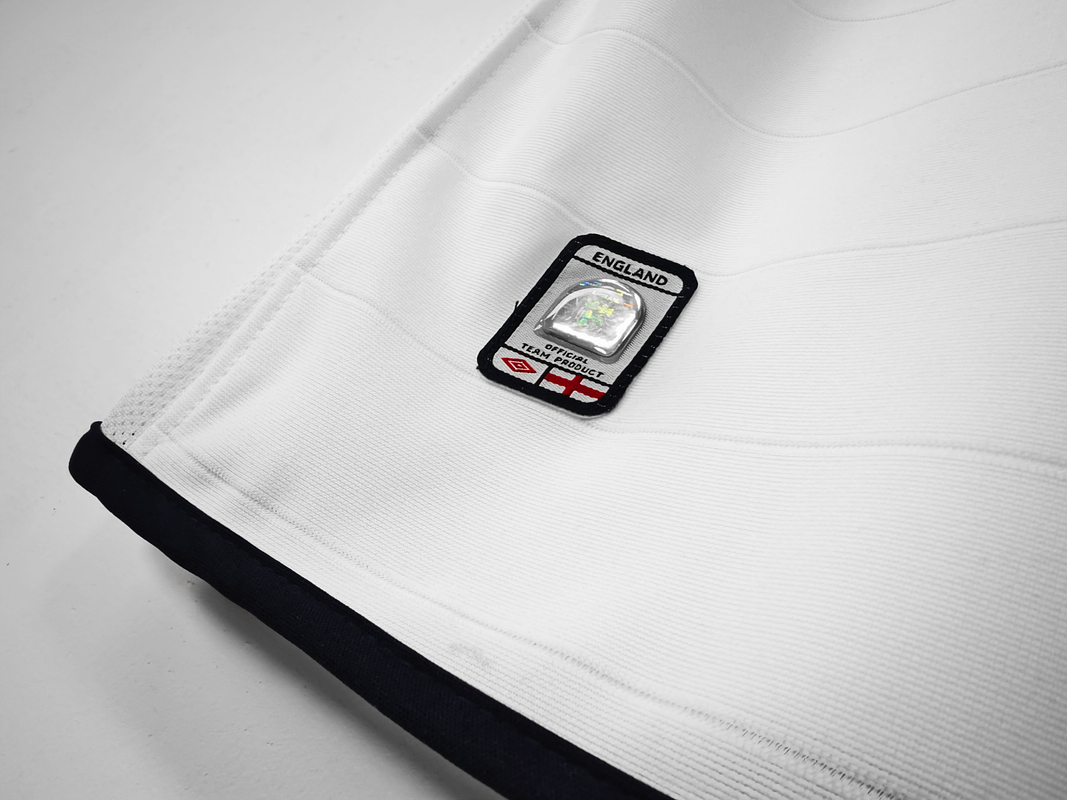 Inglaterra 2004 (Home Kit) 3