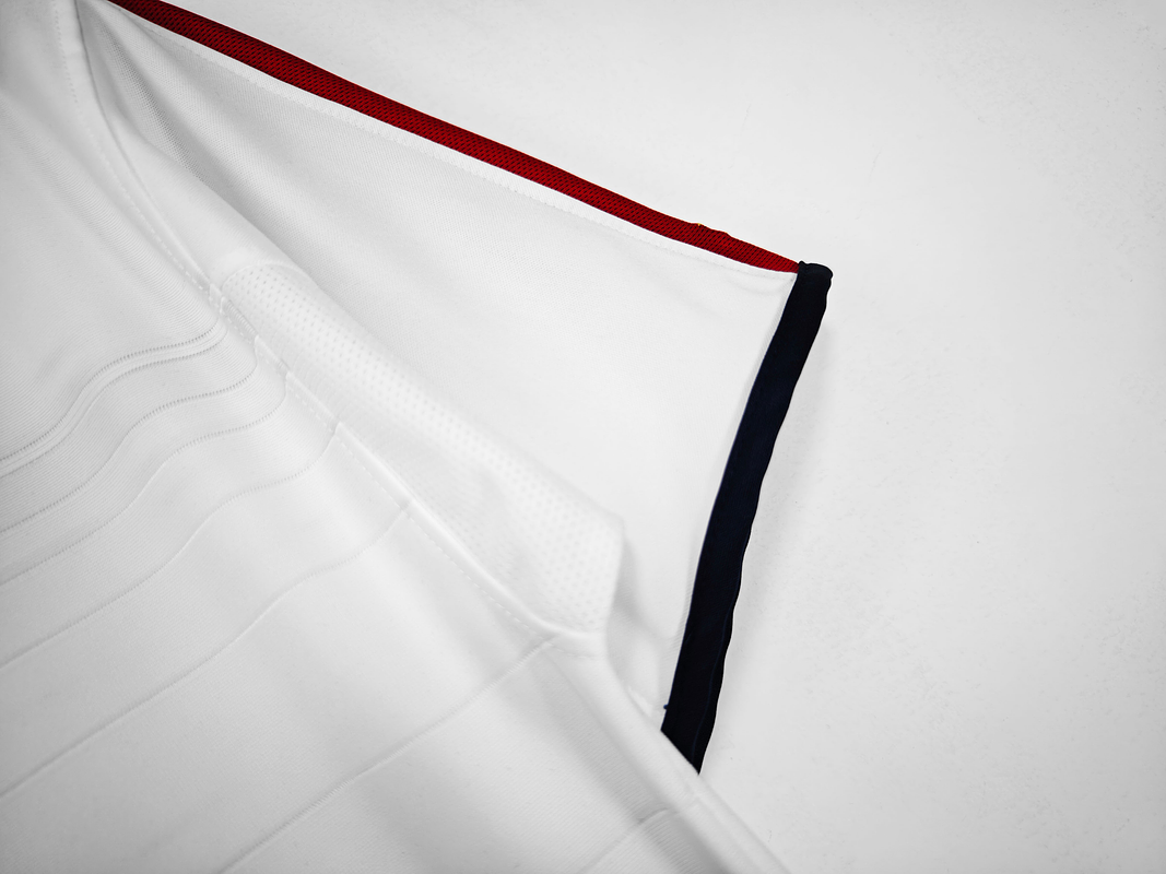 Inglaterra 2004 (Home Kit) 5