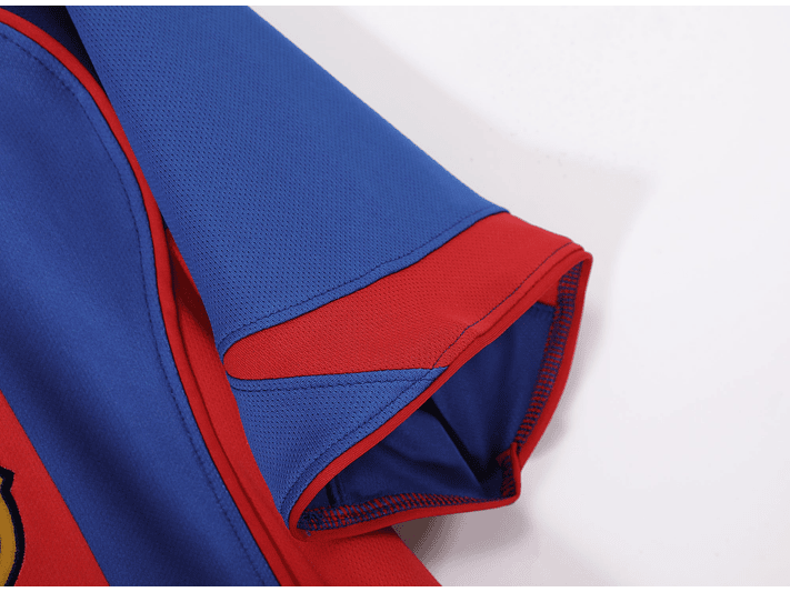 Barcelona 2004/05 (Home Kit) 6