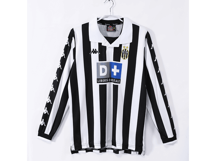 Juventus 1999/00 (Home Kit - Long Sleeve) 1