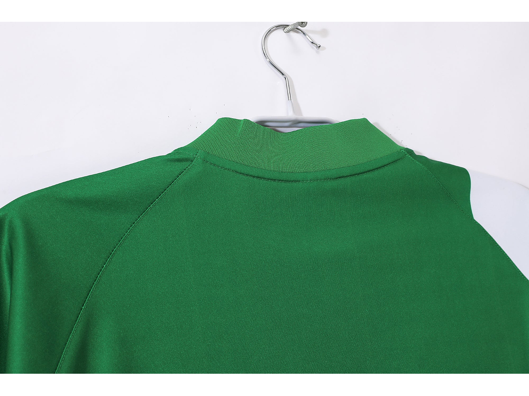 Liverpool 1991/92 (Away Kit) 3