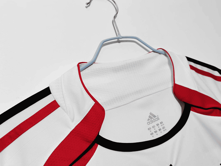 AC Milan 2006/07 (Away Kit) 8
