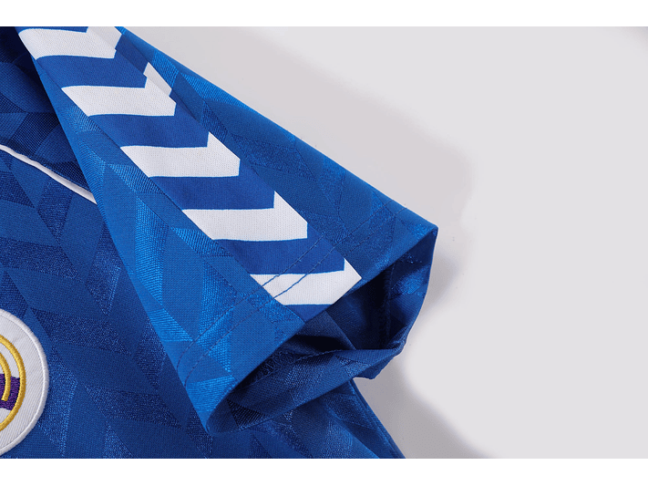 Real Madrid 1986/87 (Away Kit) 9