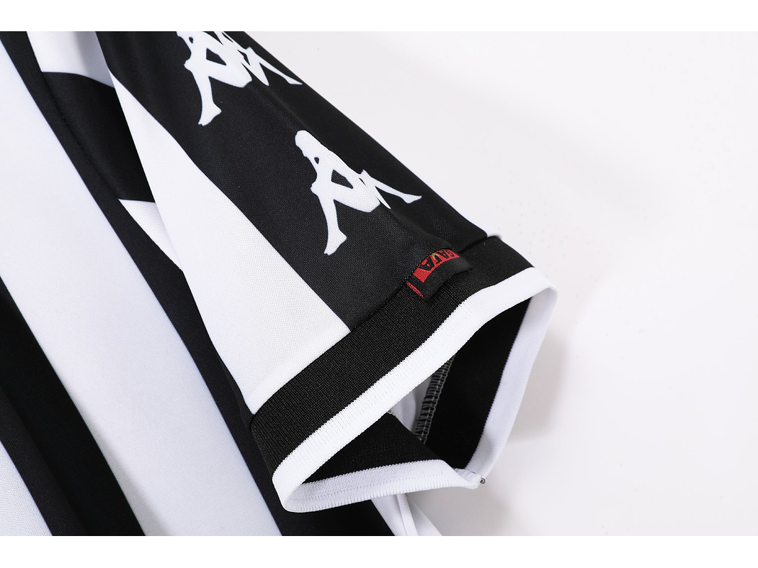 Juventus 1999/00 (Home Kit) 4