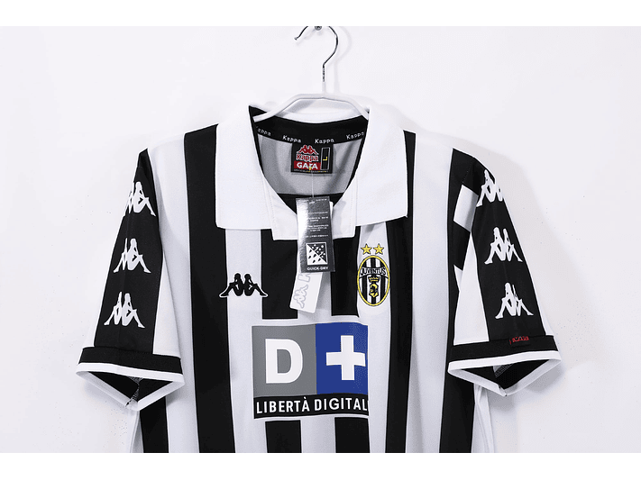 Juventus 1999/00 (Home Kit) 7
