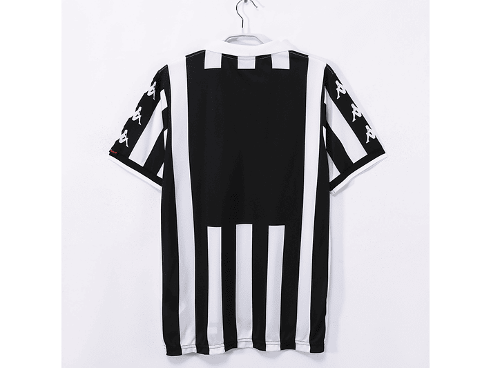 Juventus 1999/00 (Home Kit) 9