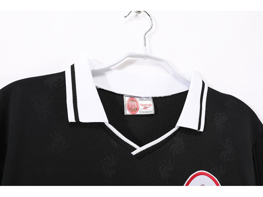 Liverpool 1996/97 (Away Kit) 4