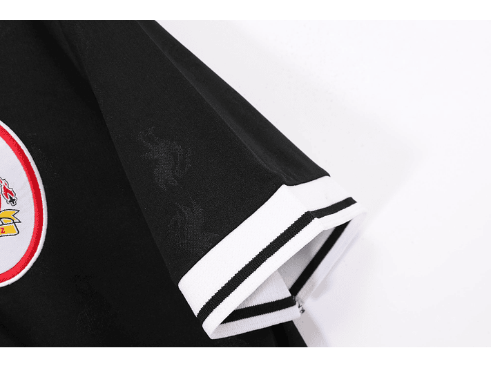 Liverpool 1996/97 (Away Kit) 7