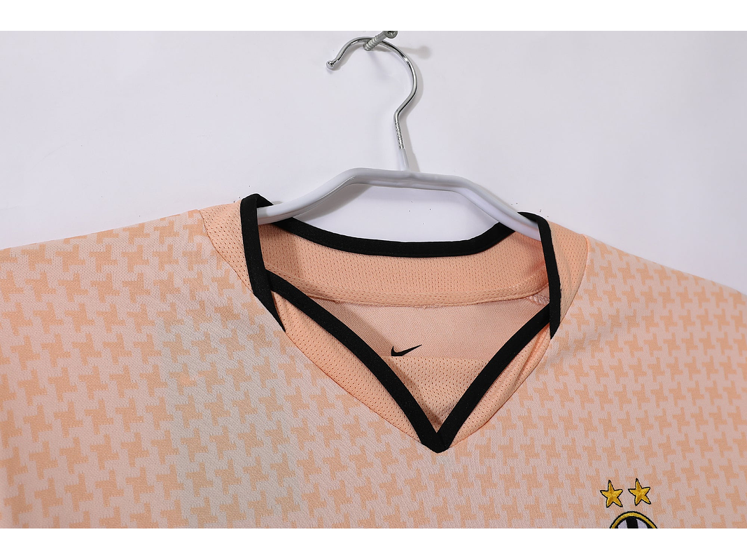 Juventus 2003/04 (Away Kit) 4