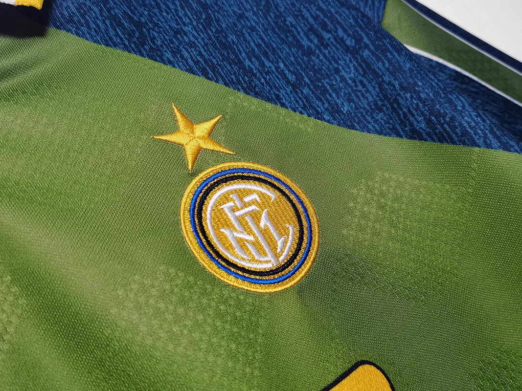 Inter de Milán 1995/96 (Third Kit) 10