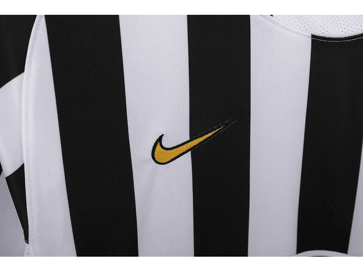 Juventus 2003/04 (Home Kit) 4
