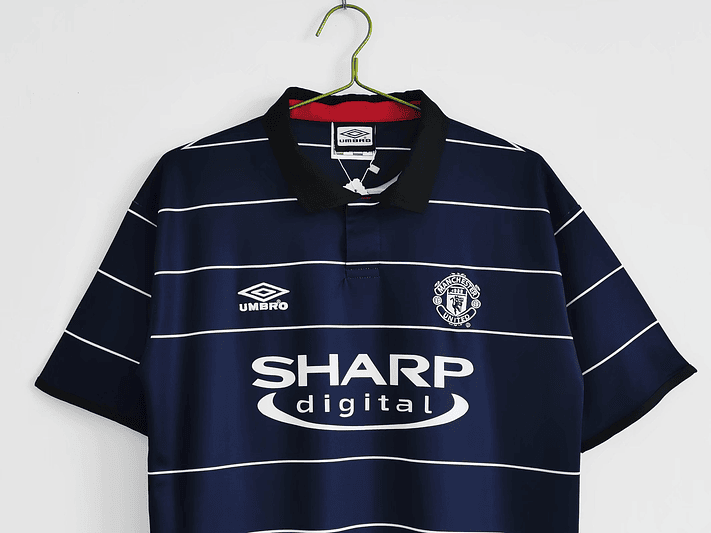 Manchester United 1999/2000 (Third Kit) 2