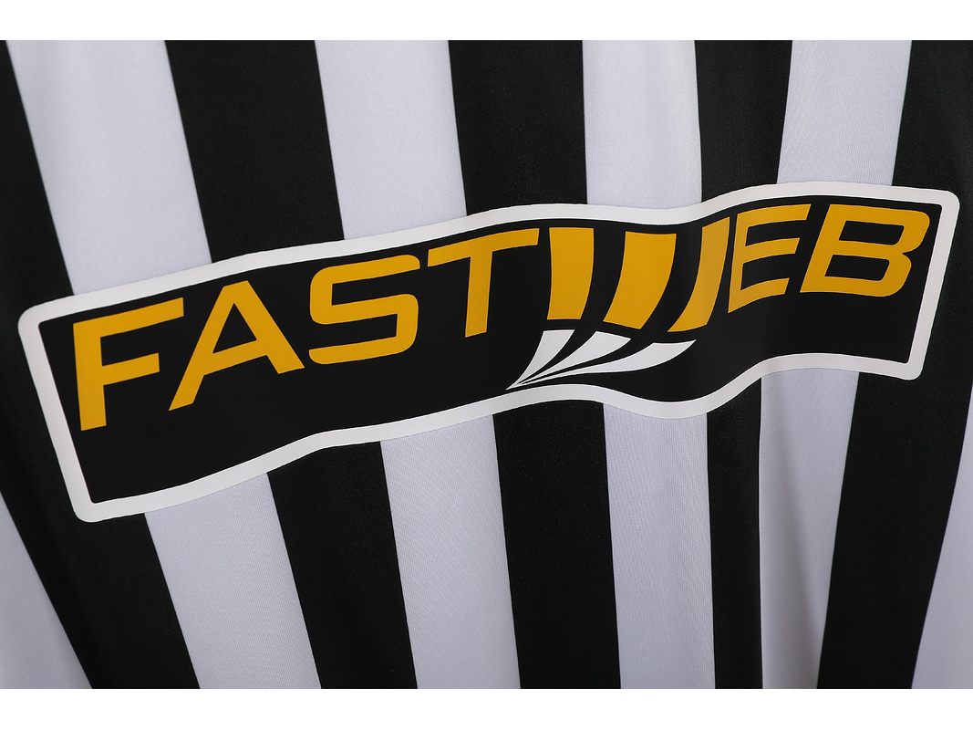 Juventus 2003/04 (Home Kit) 7