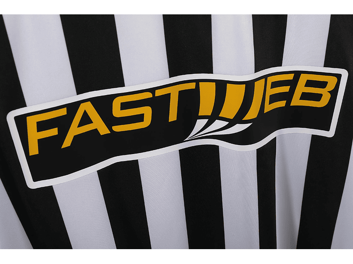 Juventus 2003/04 (Home Kit) 7