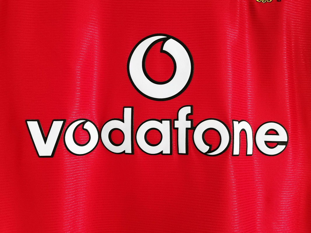 Manchester United 2000/2002 (Home Kit) 11