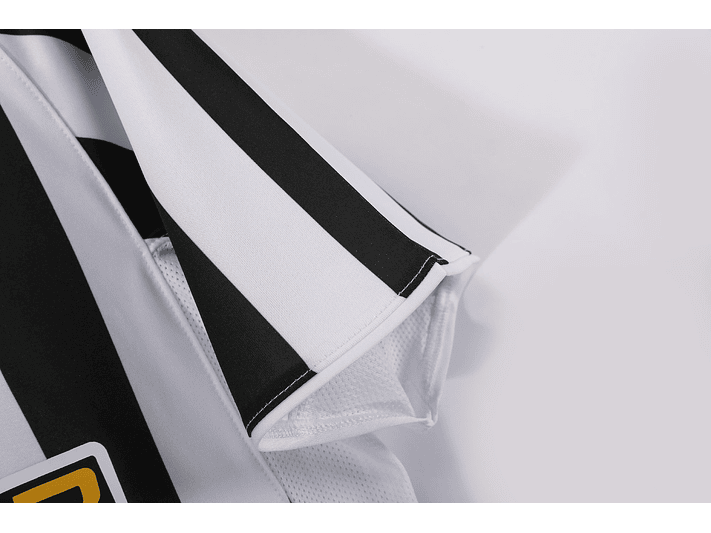 Juventus 2003/04 (Home Kit) 8