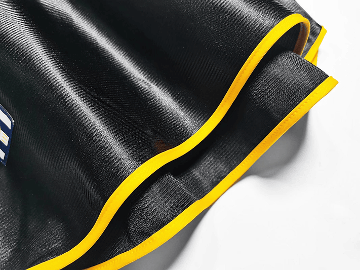 Real Madrid 1999/01 (Away Kit) 4