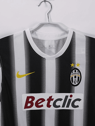 Juventus 2011/12 (Home Kit)