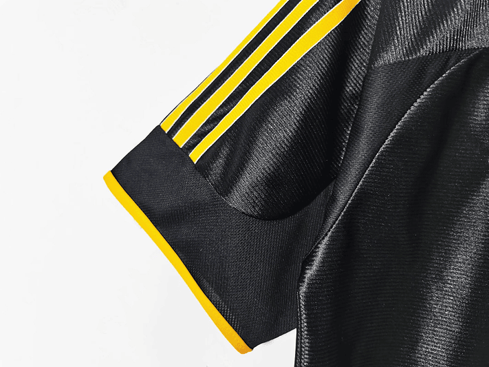 Real Madrid 1999/01 (Away Kit) 6