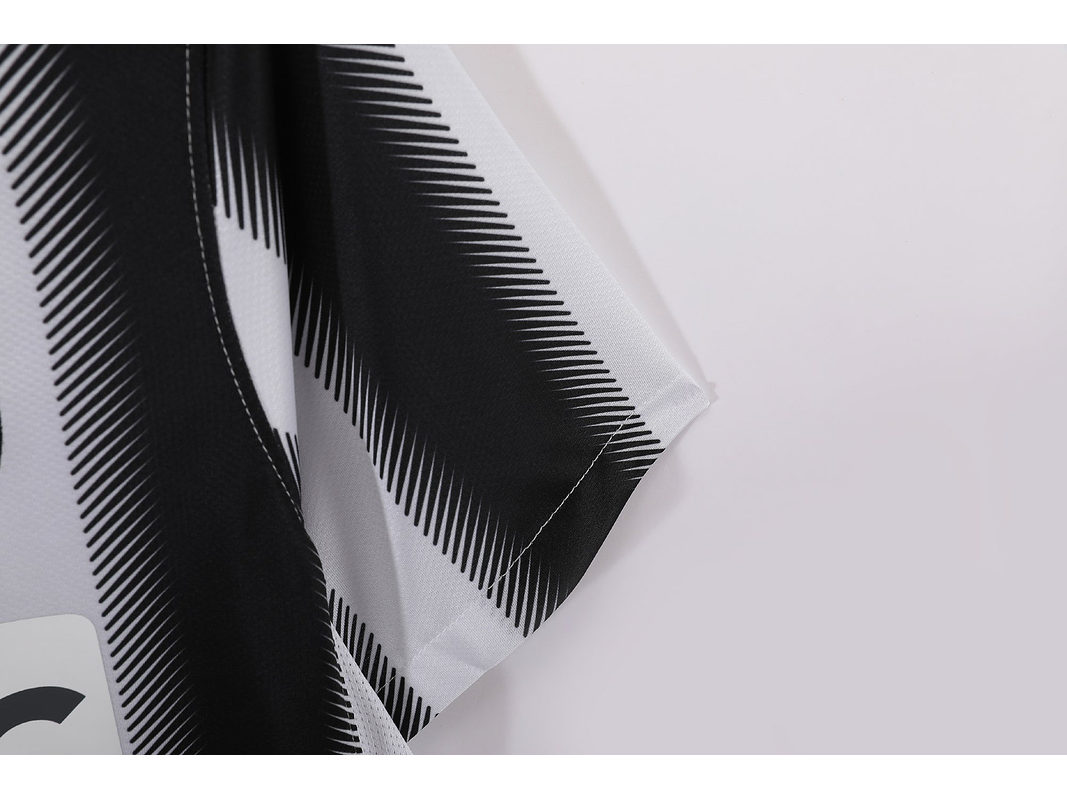 Juventus 2011/12 (Home Kit) 3