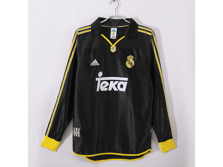 Real Madrid 1999/01 (Away Kit – Long Sleeve) 1