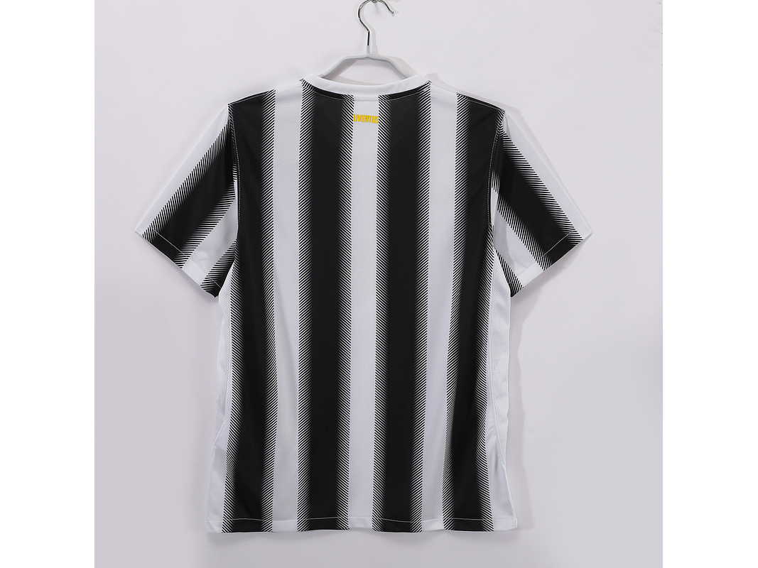 Juventus 2011/12 (Home Kit) 9