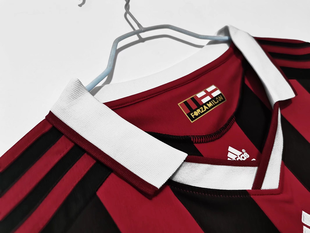 AC Milan 2009/10 (Home Kit - Long Sleeve) 11