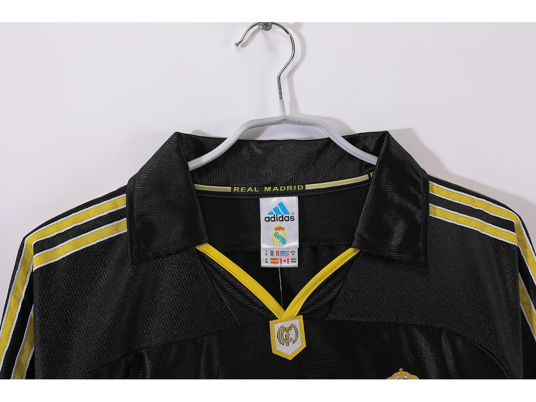 Real Madrid 1999/01 (Away Kit – Long Sleeve) 5