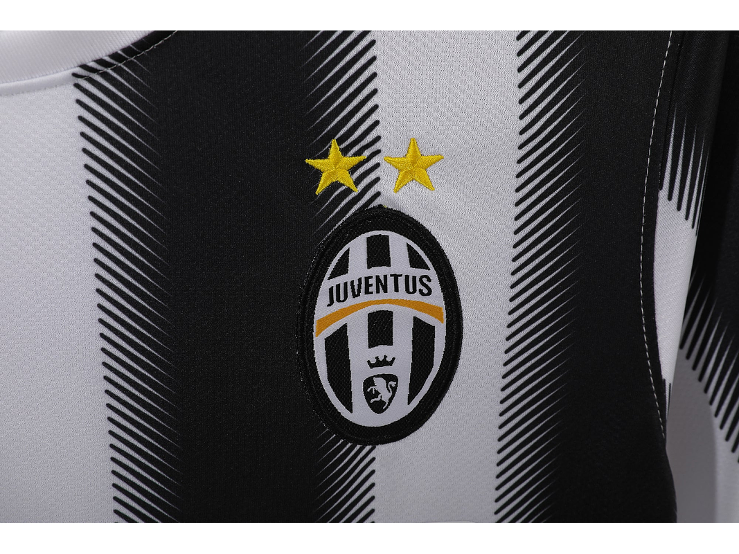Juventus 2011/12 (Home Kit) 12