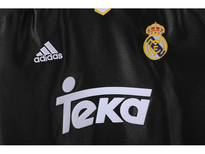 Real Madrid 1999/01 (Away Kit – Long Sleeve) 8
