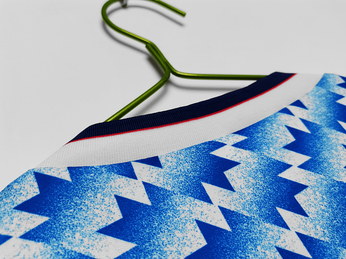 Manchester United 1990/92 (Away Kit – Long Sleeve) 4