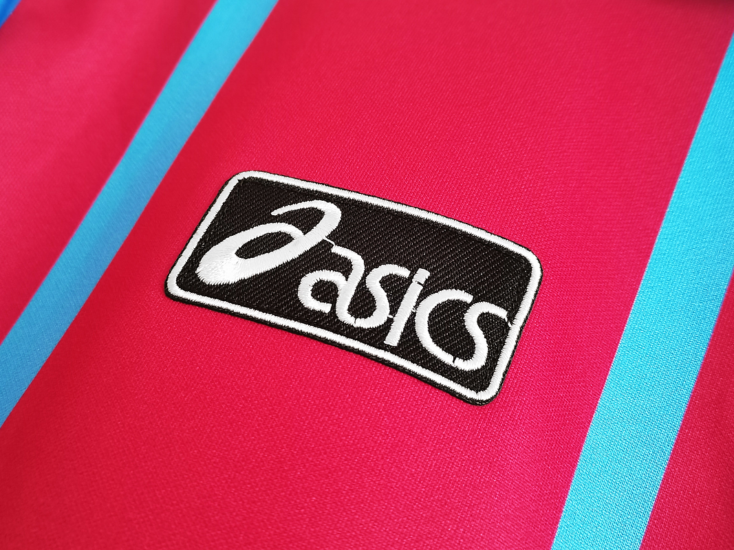 Aston Villa 1993/95 (Home Kit) 3