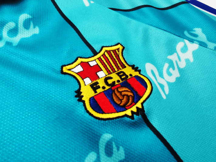 Barcelona 1995/97 (Away Kit) 3
