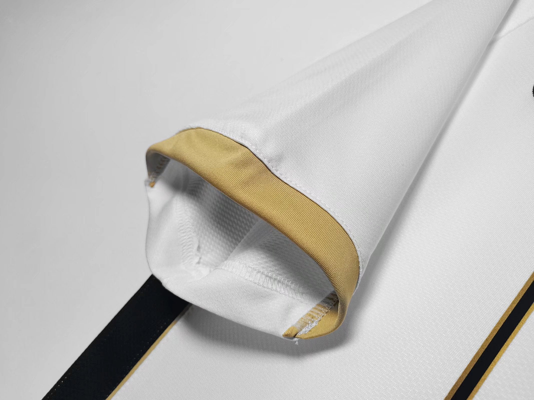 Manchester United 2006/07 (Away Kit) 5