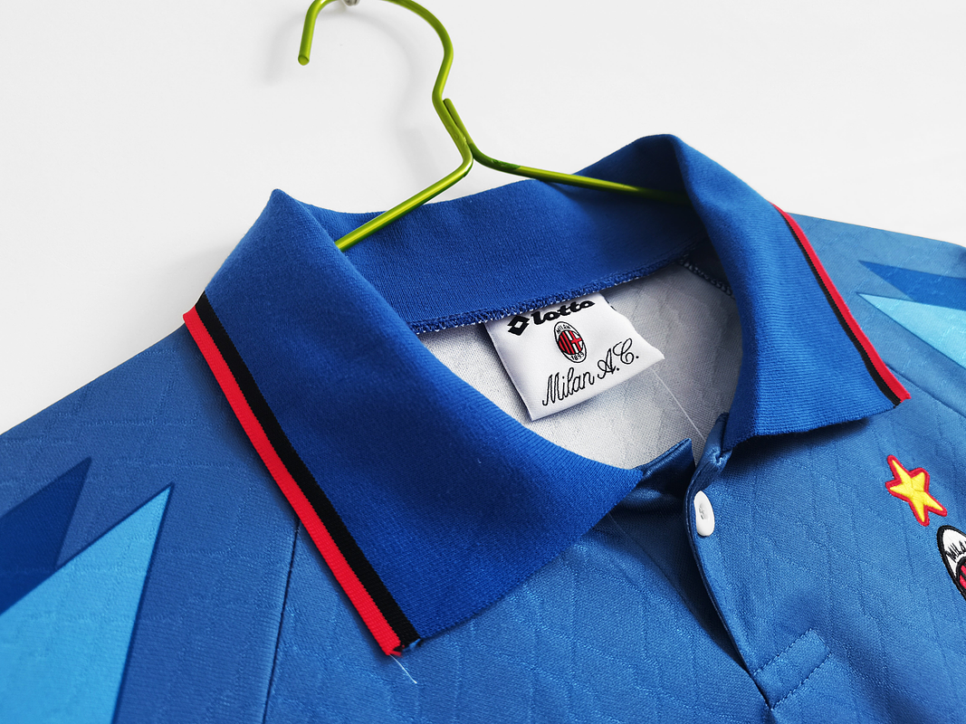 AC Milan 1995/96 (Third Kit) 7