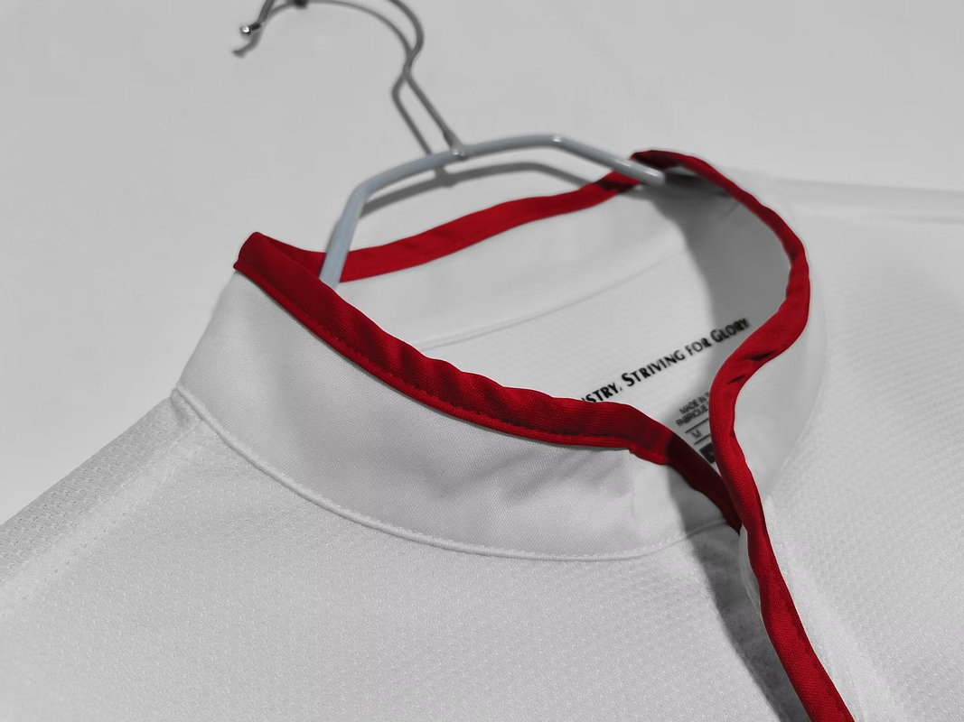 Manchester United 2012/13 (Away Kit) 6