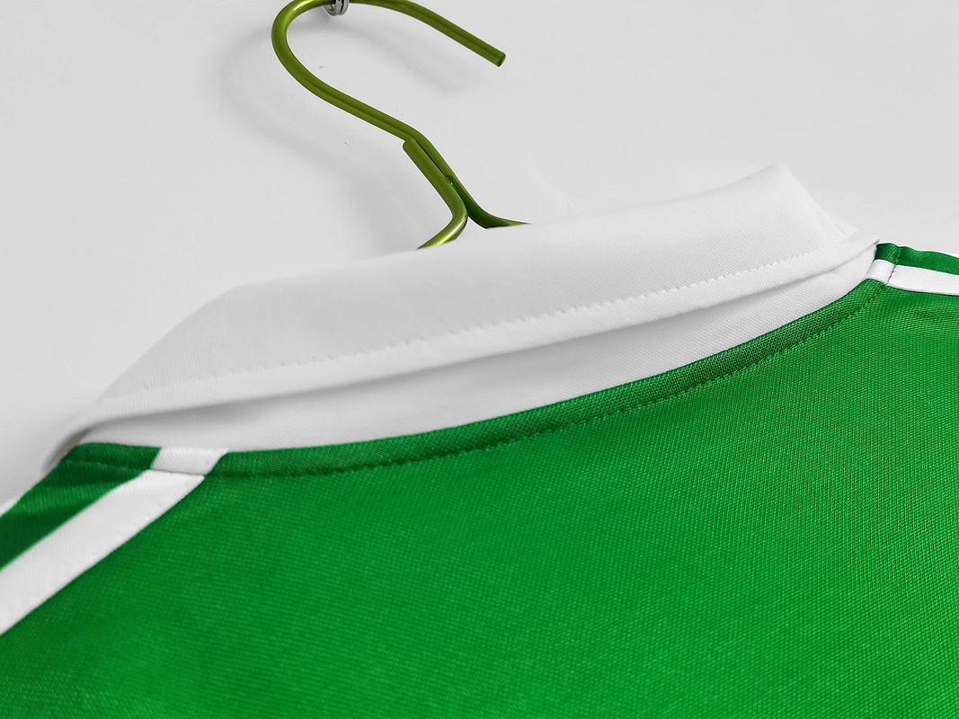 Celtic 1982/83 (Away Kit) 5