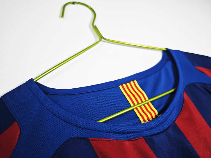 Barcelona 2005/06 (Home Kit) 8