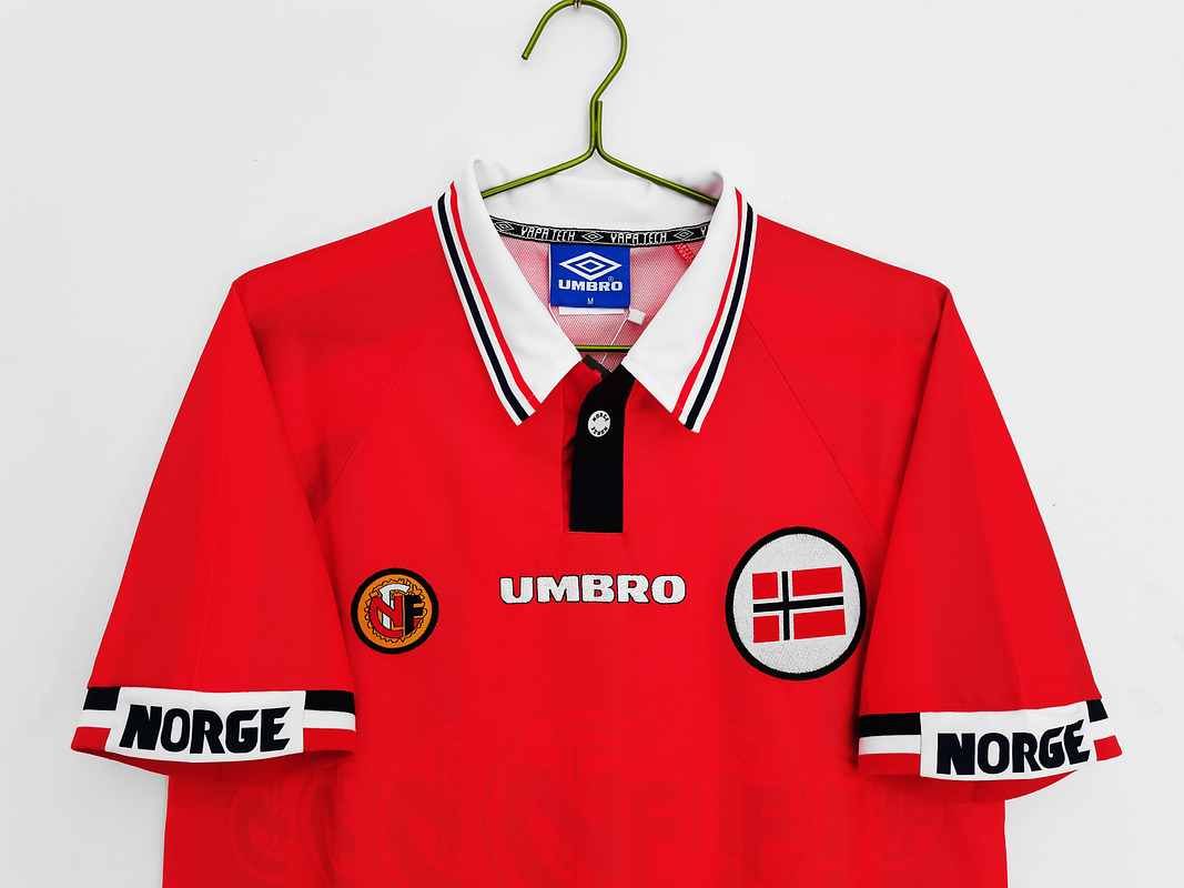 Noruega 1998/99 (Home Kit) 12
