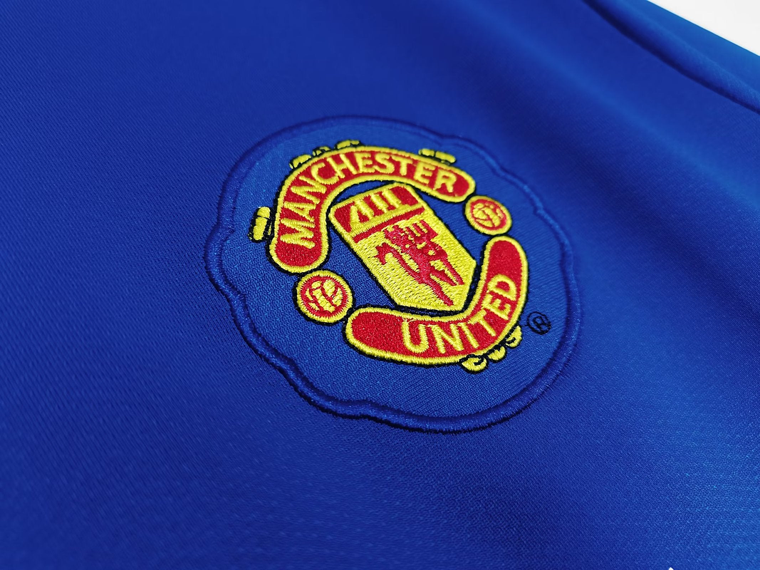 Manchester United 2008/09 (Away Kit – Long Sleeve) 10