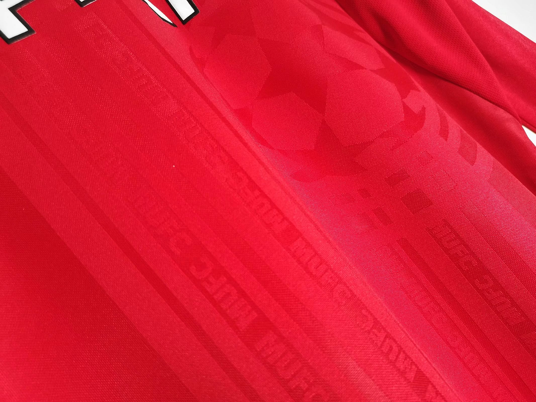 Manchester United 1998/99 (Home Kit - Champions League Final) 10