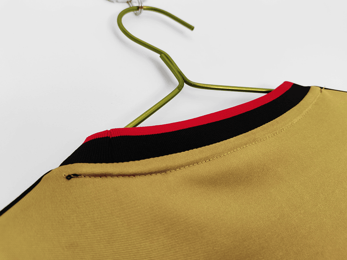 AC Milan 2013/14 (Third Kit) 11