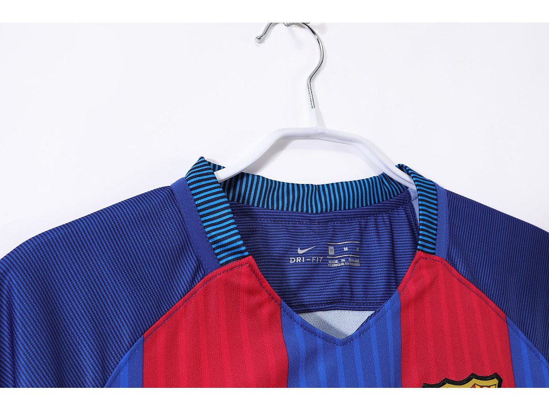 Barcelona 2016/17 (Home Kit) 4