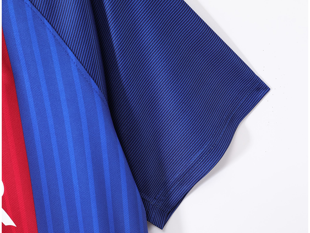 Barcelona 2016/17 (Home Kit) 6